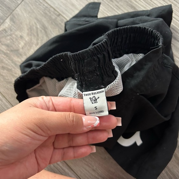 True‎ religion boys swim trunks - Picture 6 of 6